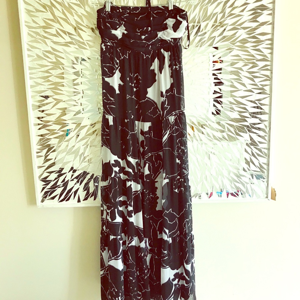 Limited maxi dress-black and white
